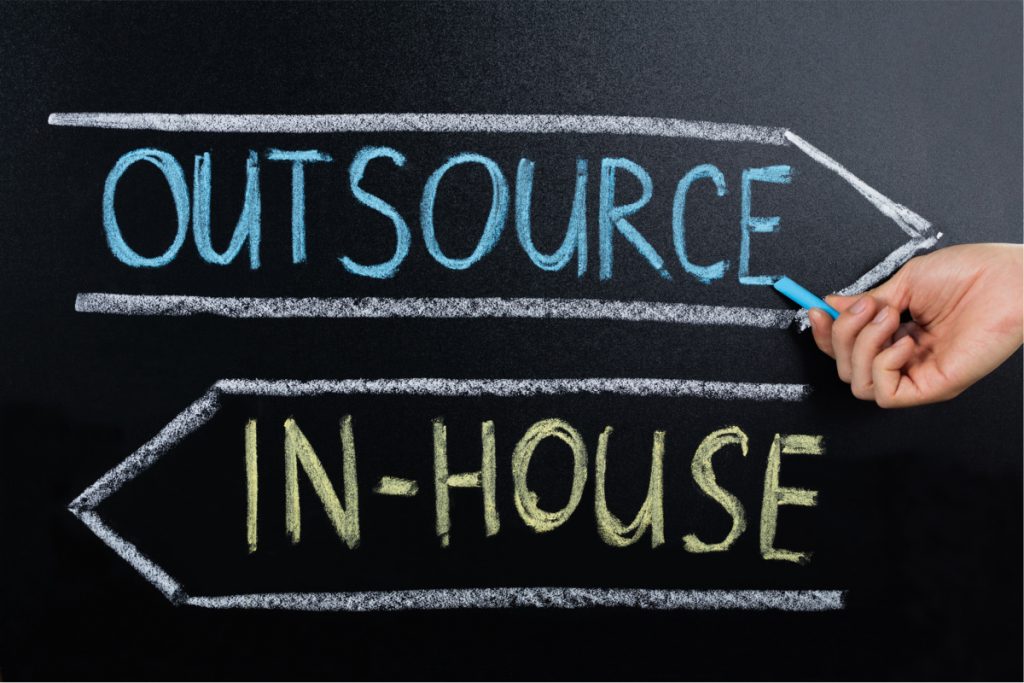 Three Reasons to Outsource Your Restaurant’s Accounting Services | Modern Restaurant Management