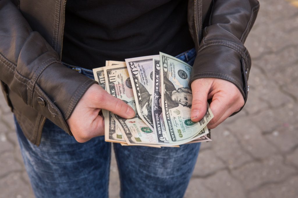 How Instant Access to Wages Can Meet the Needs of a Changing Restaurant