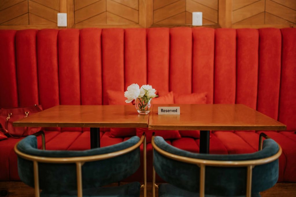 To Charge or Not To Charge? | Modern Restaurant Management